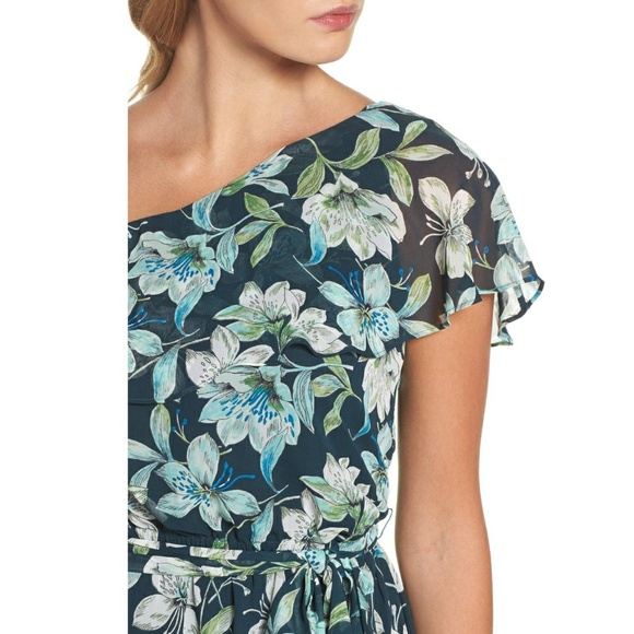 One-Shoulder Dress - Picture 4 of 8